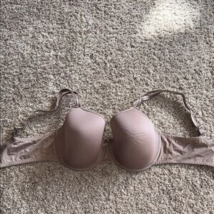 Chantelle triple hook adjustable strap bra size 34DDDD